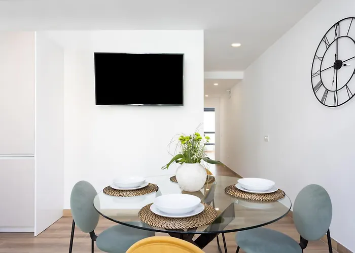 Sunnyland Atico Cruz *